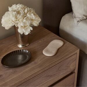 Jenni Kayne NWT Alpaca Eye Mask Light Grey  In Original Packaging